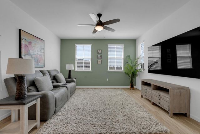 2447 Marina Dr, Lathrop, CA 95330