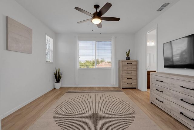 2447 Marina Dr, Lathrop, CA 95330