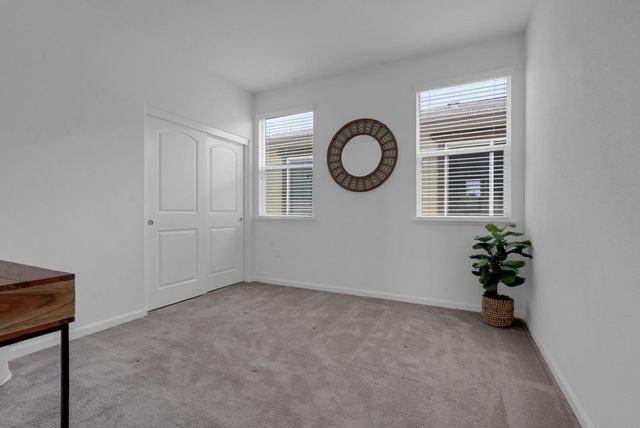 2447 Marina Dr, Lathrop, CA 95330
