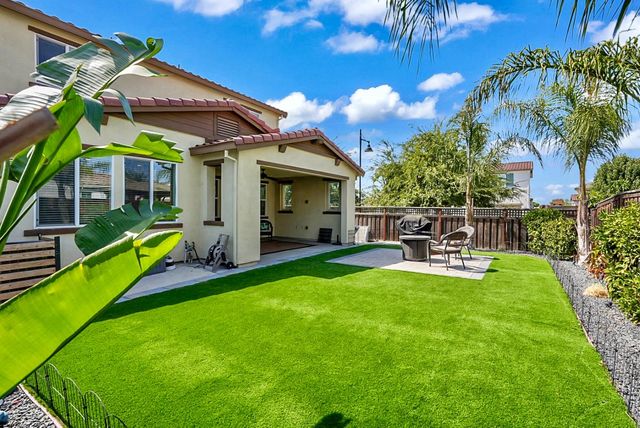 2447 Marina Dr, Lathrop, CA 95330