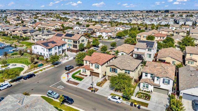 2447 Marina Dr, Lathrop, CA 95330