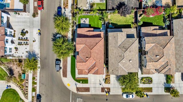 2447 Marina Dr, Lathrop, CA 95330