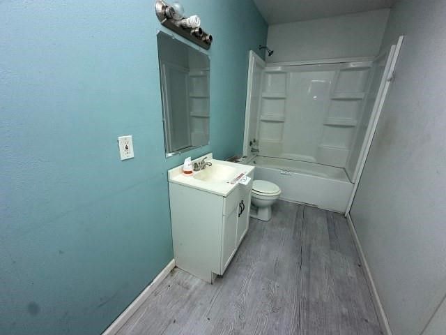 902 Burleson St, George West, TX 78022