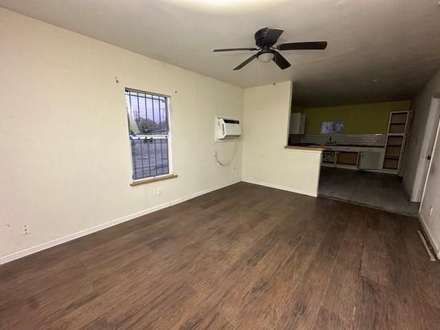 902 Burleson St, George West, TX 78022