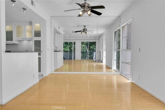 1401 S Bentley 203, Los Angeles, CA 90025