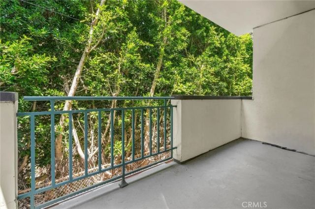 1401 S Bentley 203, Los Angeles, CA 90025