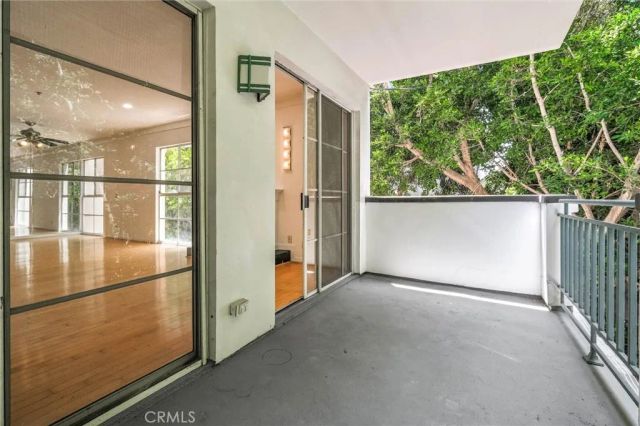 1401 S Bentley 203, Los Angeles, CA 90025