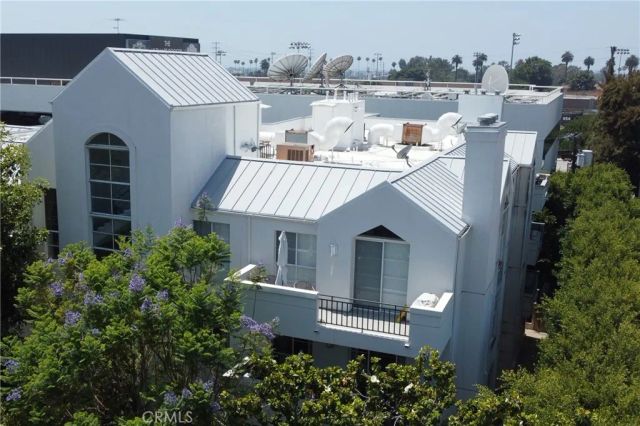 1401 S Bentley 203, Los Angeles, CA 90025