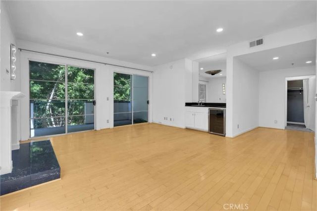 1401 S Bentley 203, Los Angeles, CA 90025
