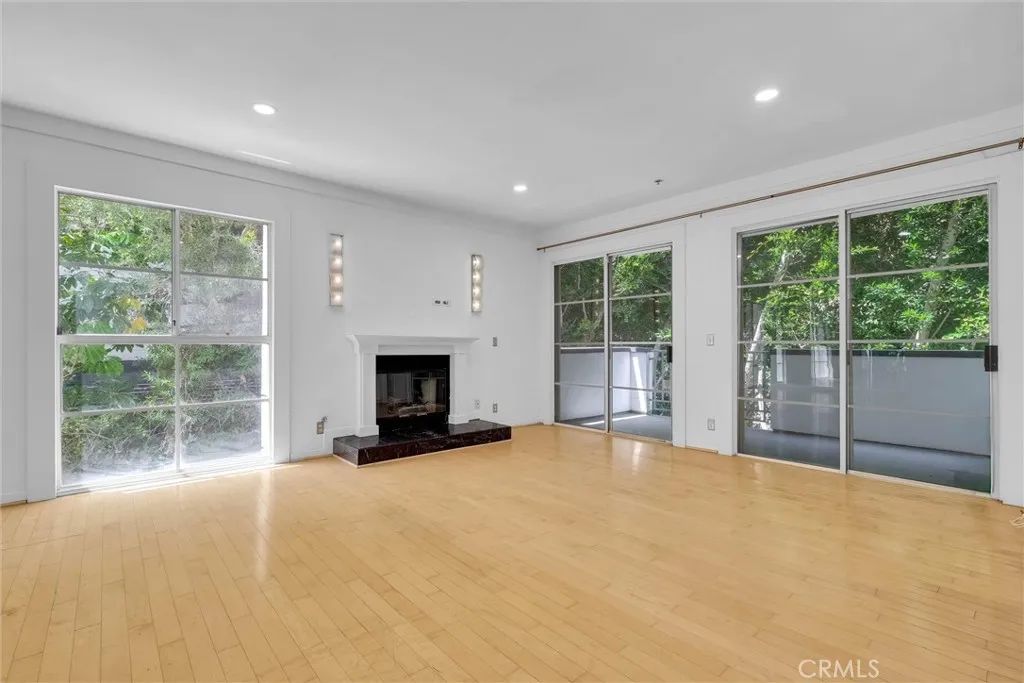1401 S Bentley 203, Los Angeles, CA 90025