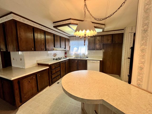 4784 White River Drive, Redding, CA 96003