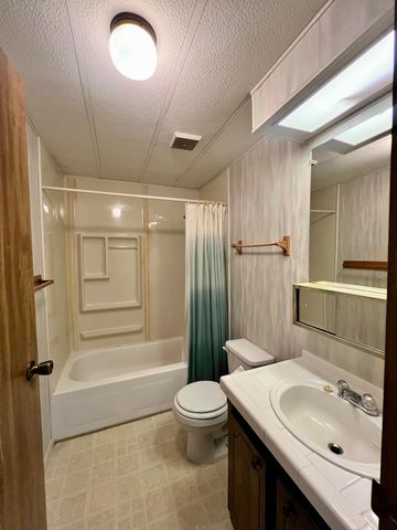 4784 White River Drive, Redding, CA 96003