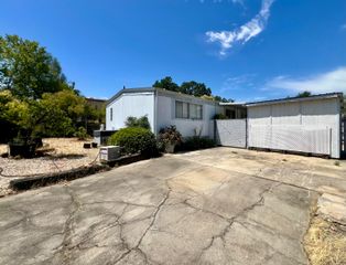 4784 White River Drive, Redding, CA 96003