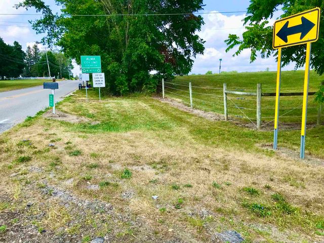 4996 N Alger Road, Arcada Twp, MI 48801