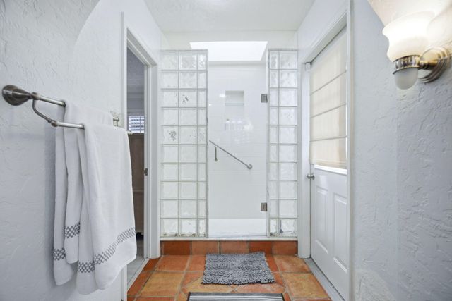 2740 SE 7th Street, Pompano Beach, FL 33062