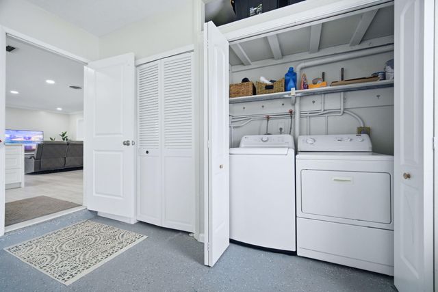 2740 SE 7th Street, Pompano Beach, FL 33062