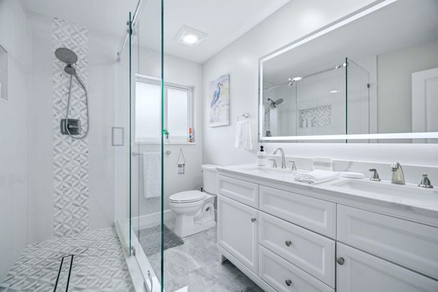 2740 SE 7th Street, Pompano Beach, FL 33062