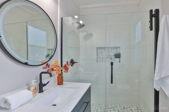 2718 Minot Avenue, Cincinnati, OH 45209