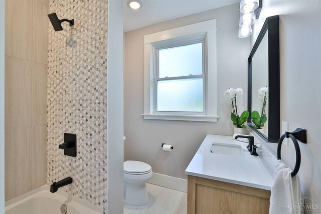 2718 Minot Avenue, Cincinnati, OH 45209