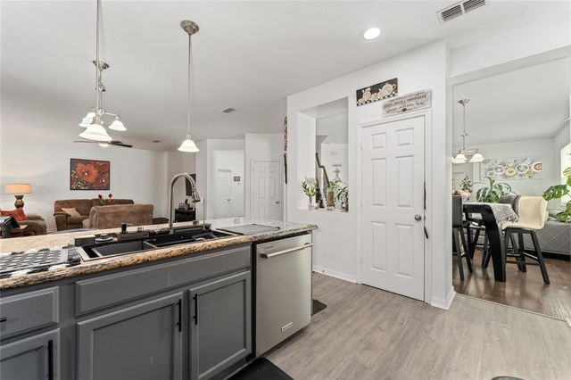 6614 BRIDGEWATER VILLAGE RD, Windermere, FL 34786