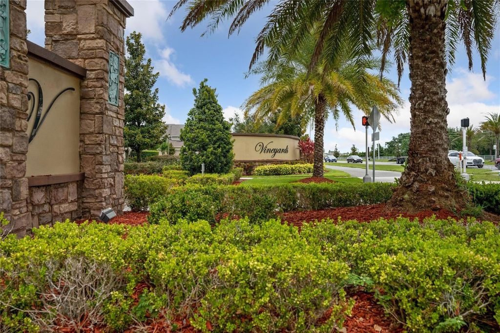 Image 2 of property listing at 6614 BRIDGEWATER VILLAGE RD, Windermere, FL 34786
