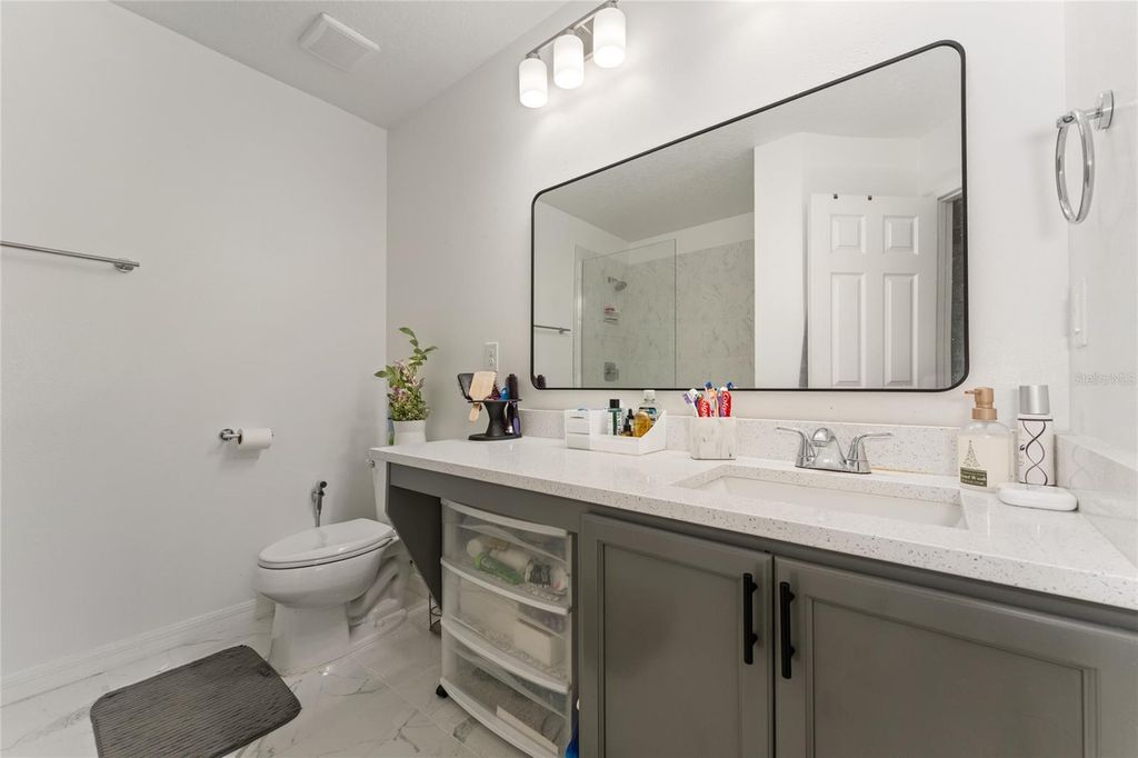 Image 25 of property listing at 6614 BRIDGEWATER VILLAGE RD, Windermere, FL 34786