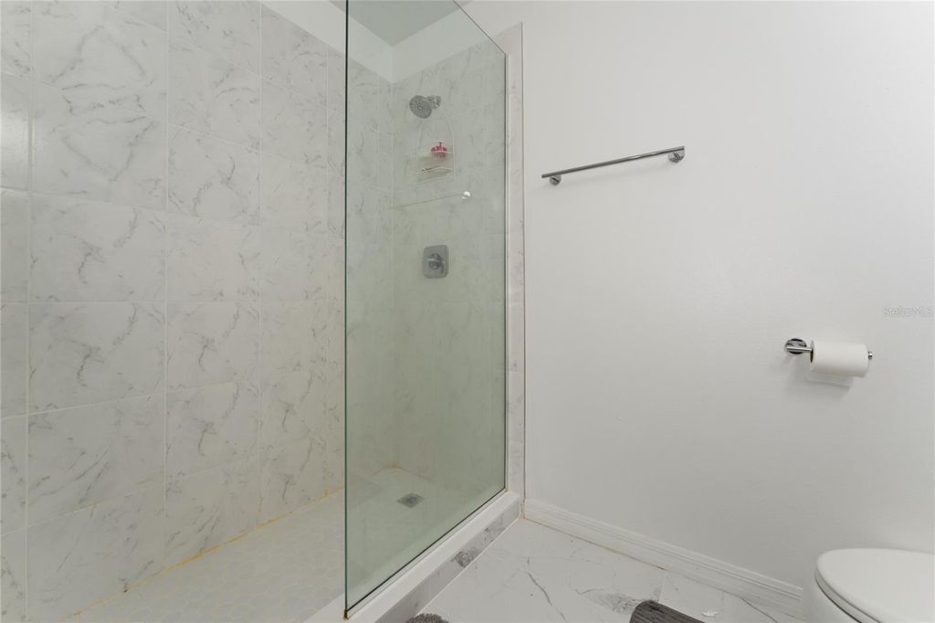 Image 26 of property listing at 6614 BRIDGEWATER VILLAGE RD, Windermere, FL 34786