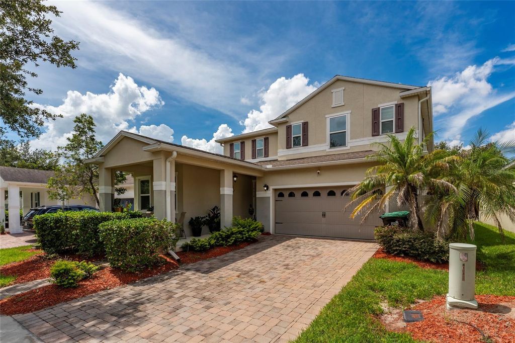 Image 4 of property listing at 6614 BRIDGEWATER VILLAGE RD, Windermere, FL 34786