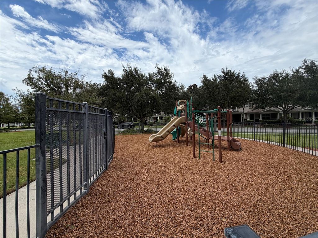 Image 45 of property listing at 6614 BRIDGEWATER VILLAGE RD, Windermere, FL 34786