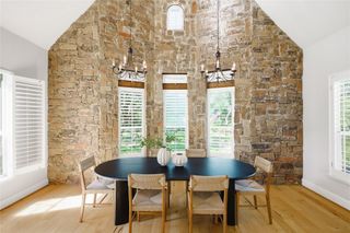 9008 Zyle RD, Austin, TX 78737