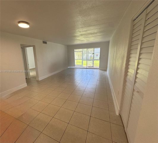 2828 Jackson Street I3, Fort Myers, FL 33901