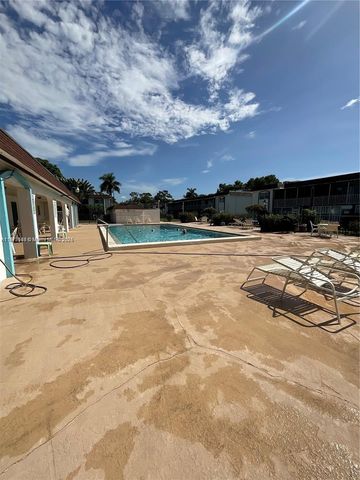 2828 Jackson Street I3, Fort Myers, FL 33901
