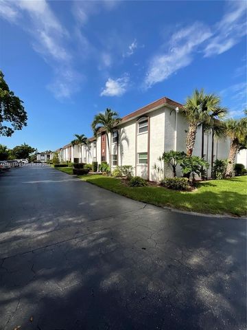 2828 Jackson Street I3, Fort Myers, FL 33901
