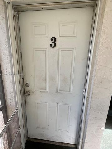 2828 Jackson Street I3, Fort Myers, FL 33901
