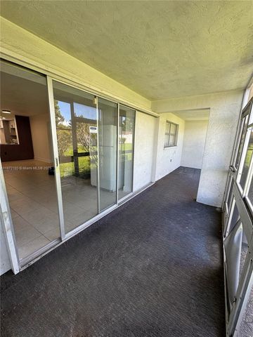 2828 Jackson Street I3, Fort Myers, FL 33901