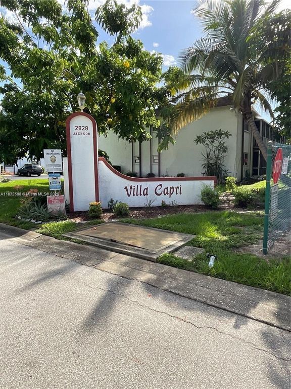 2828 Jackson Street I3, Fort Myers, FL 33901