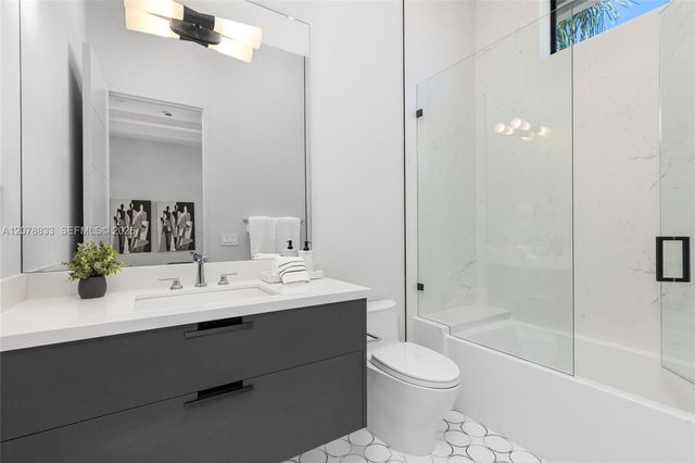 51 Isla Bahia Drive, Fort Lauderdale, FL 33316