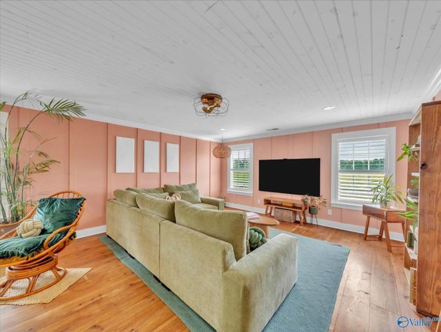 263 County Road 384, Crossville, AL 35962