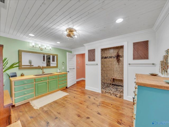 263 County Road 384, Crossville, AL 35962