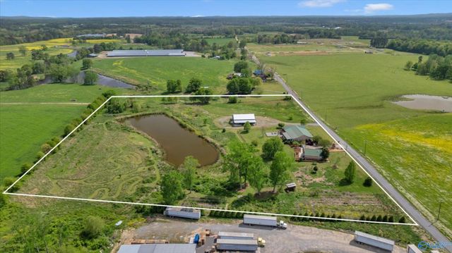 263 County Road 384, Crossville, AL 35962