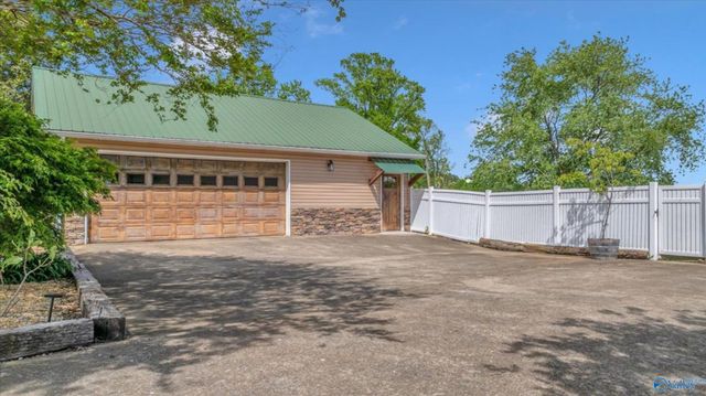 263 County Road 384, Crossville, AL 35962