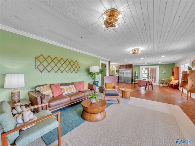 263 County Road 384, Crossville, AL 35962