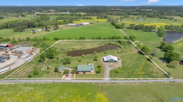 263 County Road 384, Crossville, AL 35962