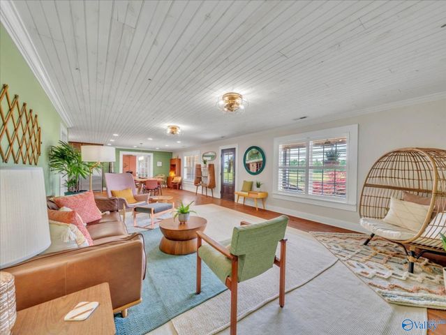 263 County Road 384, Crossville, AL 35962