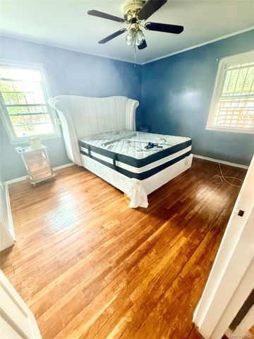 22518 S CONDUIT Avenue, Springfield Gardens, NY 11413
