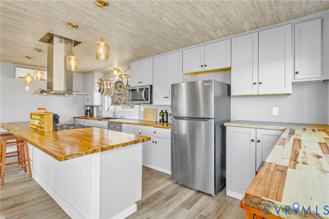 873 Cowart Rd, Lottsburg, VA 22511