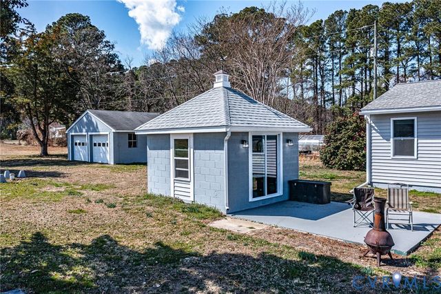 873 Cowart Rd, Lottsburg, VA 22511
