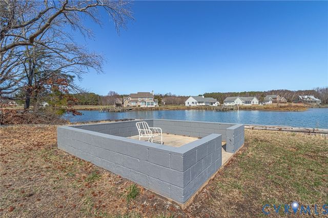 873 Cowart Rd, Lottsburg, VA 22511