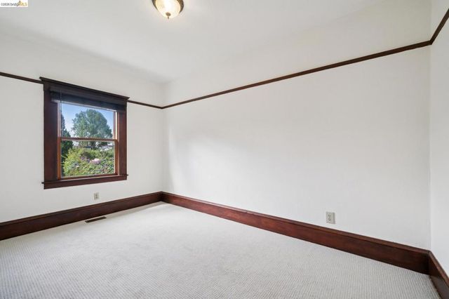 1165 64th Street, Oakland, CA 94608