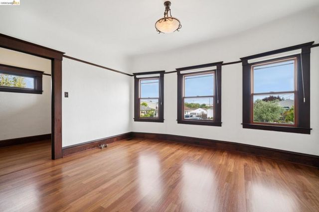 1165 64th Street, Oakland, CA 94608